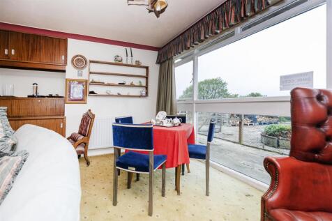 Bramleys Estate Agents - Pinfold Lane - Fixby (9).