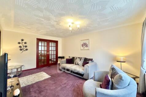 Eriskay Court, Dreghorn lounge pic