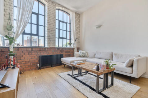 Tucked within the characterful Robinson Building, this two-bedroom apartment is a stylish nod to Bristol's industrial heritage, wrapped up in a contemporary city-living package. Step inside and you'll