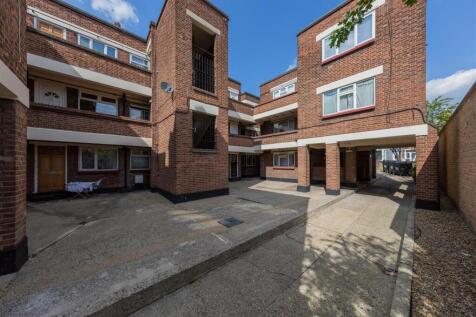 Chessington Mansions, E11