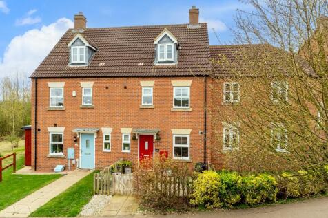 22 The Ride, Desborough-2.jpg