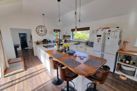 Breakfast room.jpeg