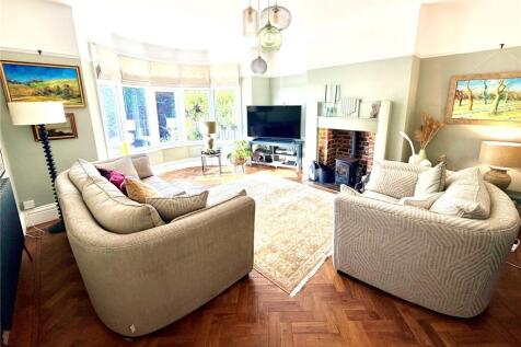 Front Lounge