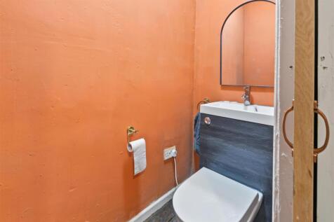 Ensuite Two.jpeg