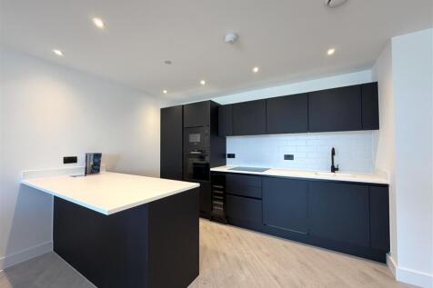 Kitchen Pic 1.jpeg