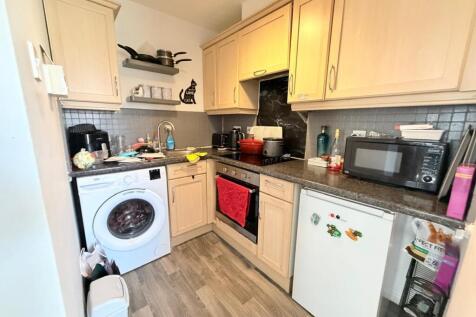 1 Bedroom Flat in WA2 7HP