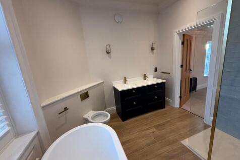 Master en-suite