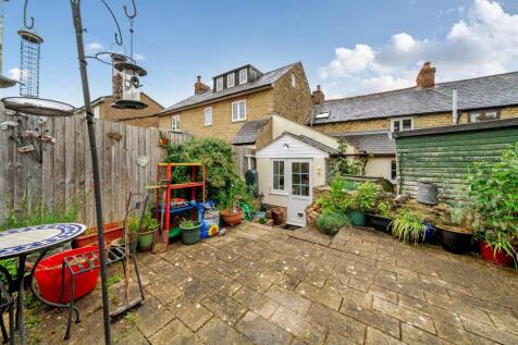Lavender Cottage, 19 Lower Street, Pury End