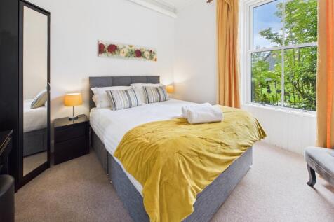 CAM03481G0-PR0108-STILL001