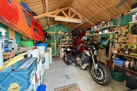 Garage: