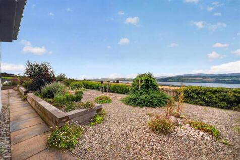 27-Rear-garden.jpg