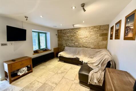 LIVING/DINING/KITCHEN