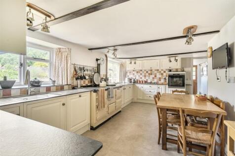 Kitchen / Breakfast Room