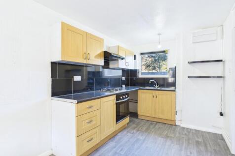 CAM01909G0-PR0440-STILL008