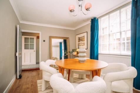 13 Southgate Street [Dining Room] 02.jpg