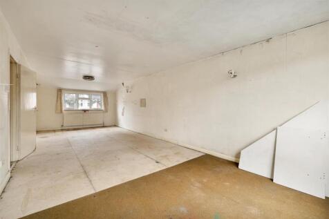 Gloucster Road, E11