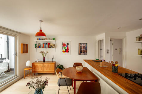 300870 - 25_7_22_TMH N16 6AX10347-Edit.jpg