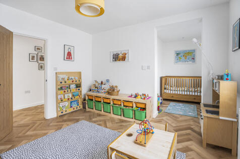 Playroom/Bedroom
