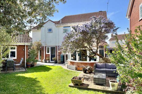 4 bedroom detached family home