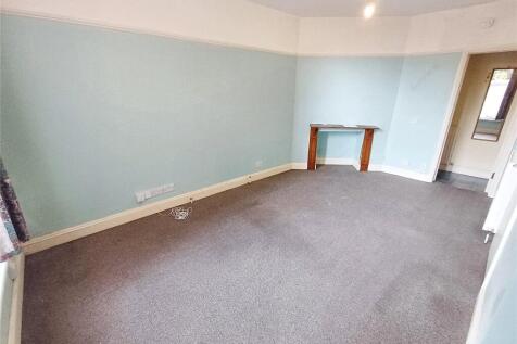 Living Room/Bedroom
