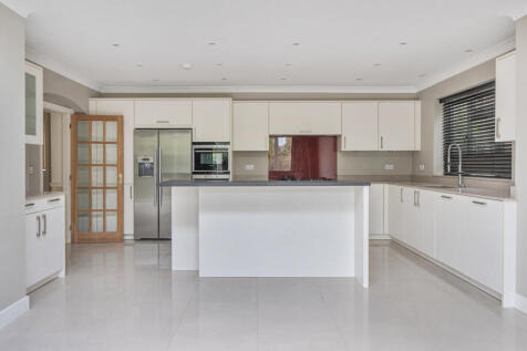 1376348-8-691c4da...