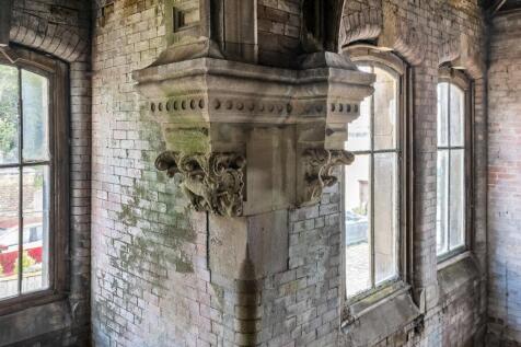 Hand Carved Stone Capital