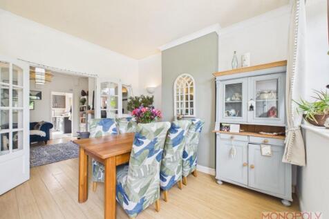 Entrance/Dining Room