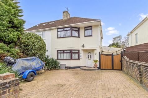 17 Pines Avenue-031.JPG