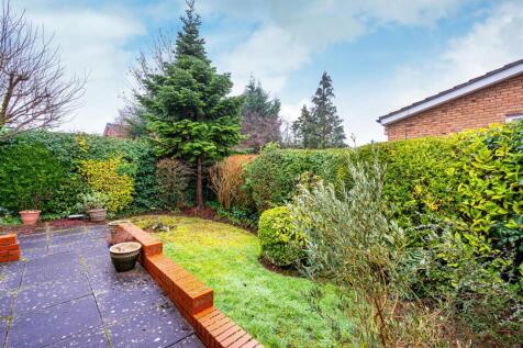 27 Tyrley Close-14.jpg