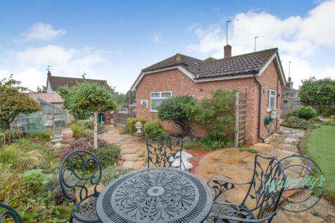 Side gardens and elevation