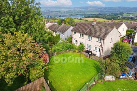 Oakwood Drive, Beith rear garden