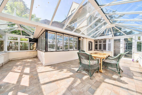 32-6821c360db7fc-...