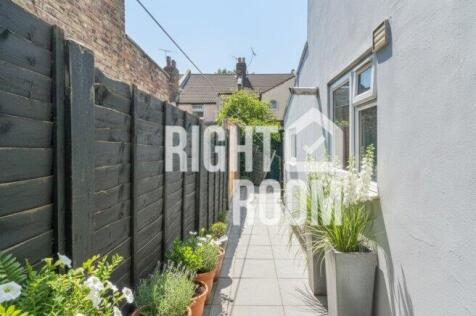 room-1-135-grosvenor-road-e7-8jb-1041573