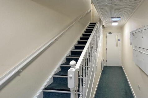 COMMUNAL ENTRANCE