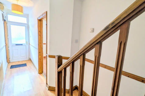 PXL_20251119_124800075.MP~2