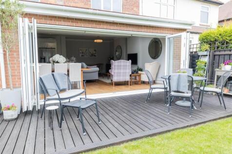 Family Room/Rear Garden