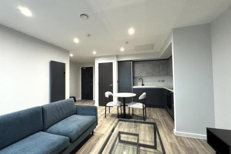 Living room pic 4.jpeg