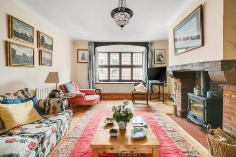 THE MAISONETTE (1)