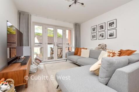 Living Room / Kitchen