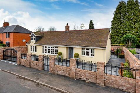 4 Mayfield Road-front2.jpg
