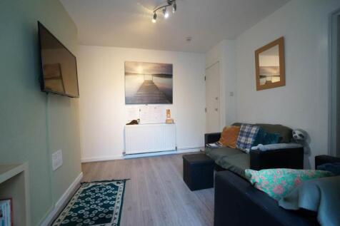 4 Bedroom House in LL57 2EY