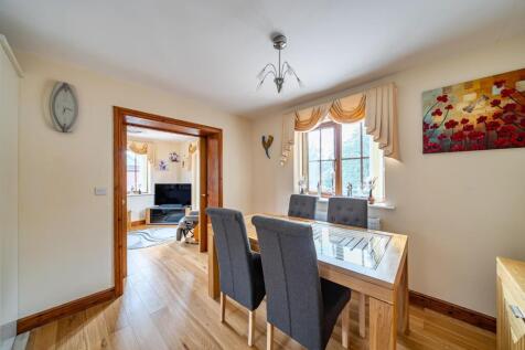 Dining Room view to Sun Room.jpg