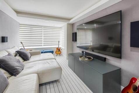 34 Post Office Road-cinema.jpg