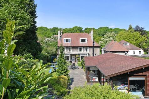 8 bed, 5 bath Detached in Sheffield - Photo 9