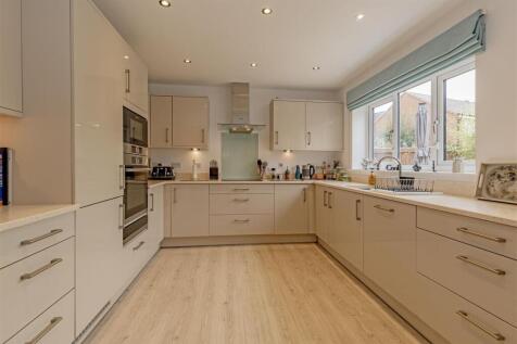Fabulous Dining Kitchen