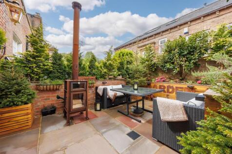 Front Sunken Garden Patio Seating