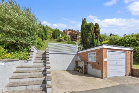 74 Carrington Rd, HP12 3HT-15.jpg