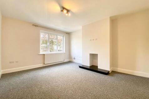 Available from 11th August This spacious maisonette offers a delightful blend of modern living and comfort. With two well-proportioned bedrooms, this property is ideal for young professionals, couples