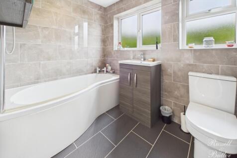 CAM01995G0-PR0354-STILL024