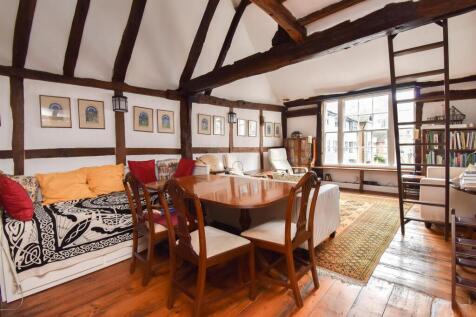 Bedroom/reception room